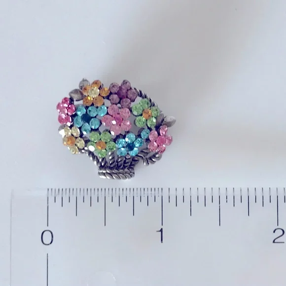 Flower Basket Pin - Picture 2 of 3